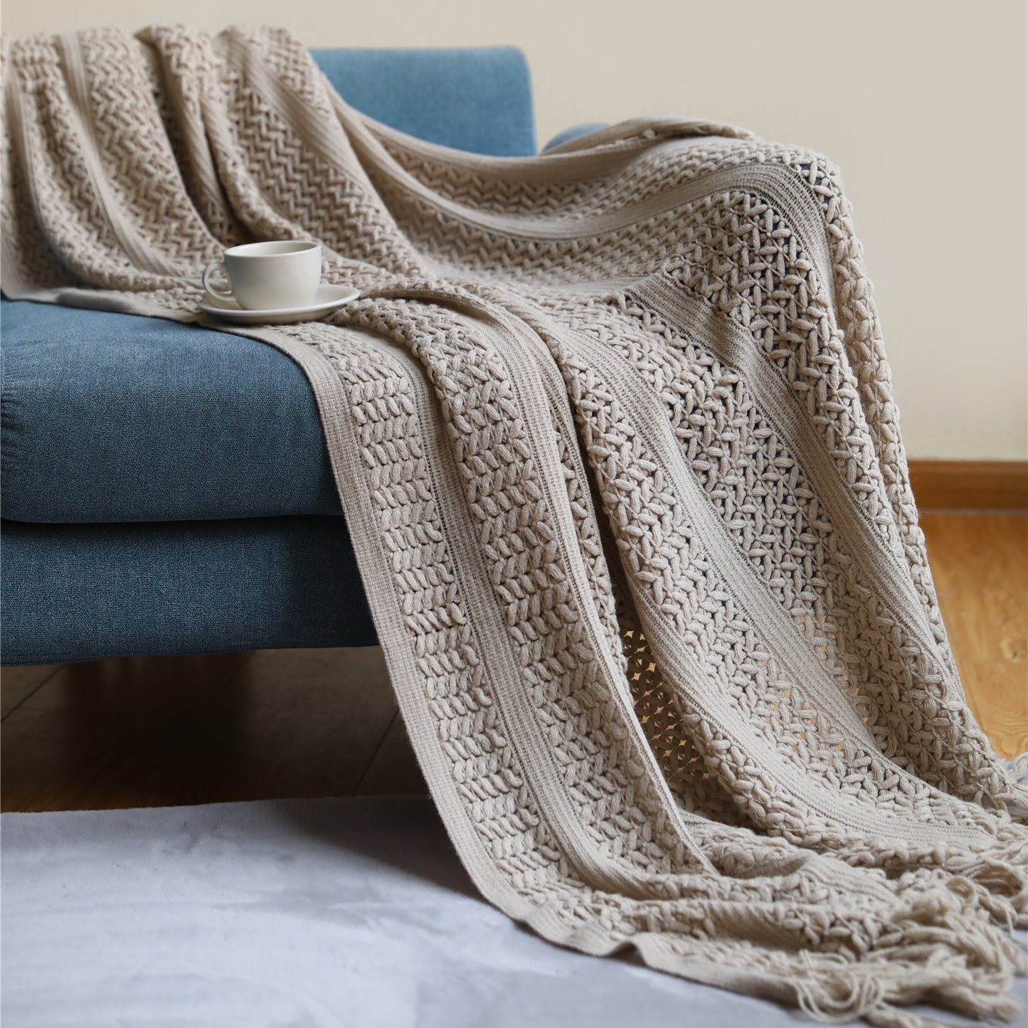 Warm Minimalist Sofa Blanket — Chic Comfort for Home