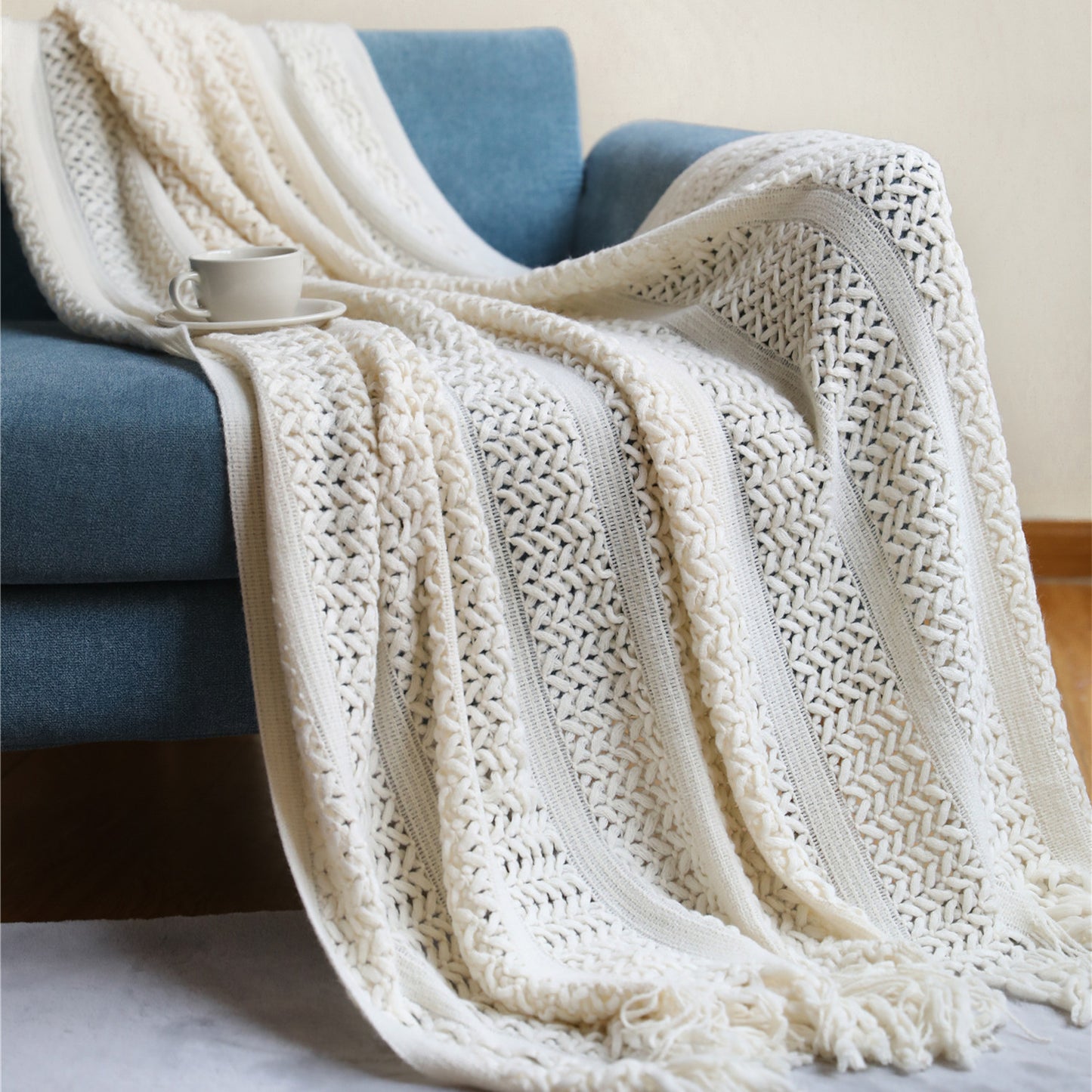 Warm Minimalist Sofa Blanket — Chic Comfort for Home