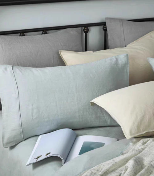 Cozy Linen Bed Sheets — Natural Warmth for Your Home