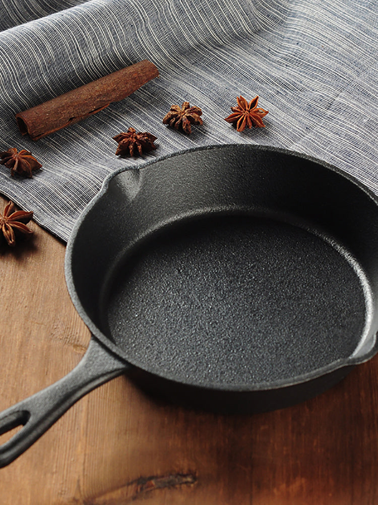 Uncoated Iron Skillet — Healthy Cooking, Lasting Flavor