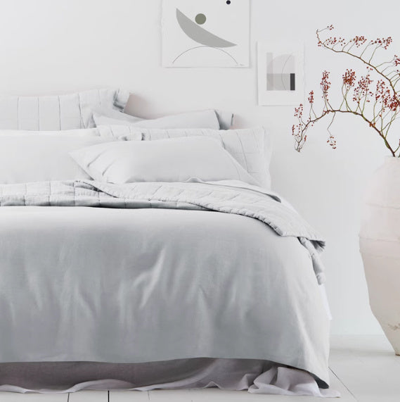 Cozy Linen Bed Sheets — Natural Warmth for Your Home