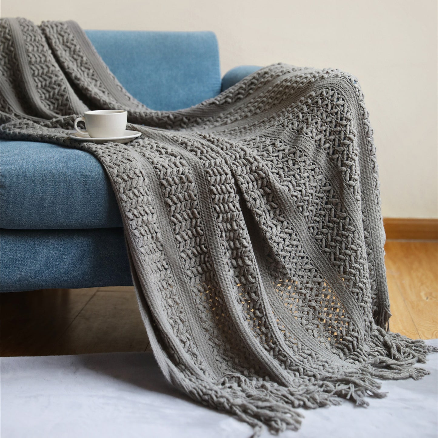 Warm Minimalist Sofa Blanket — Chic Comfort for Home
