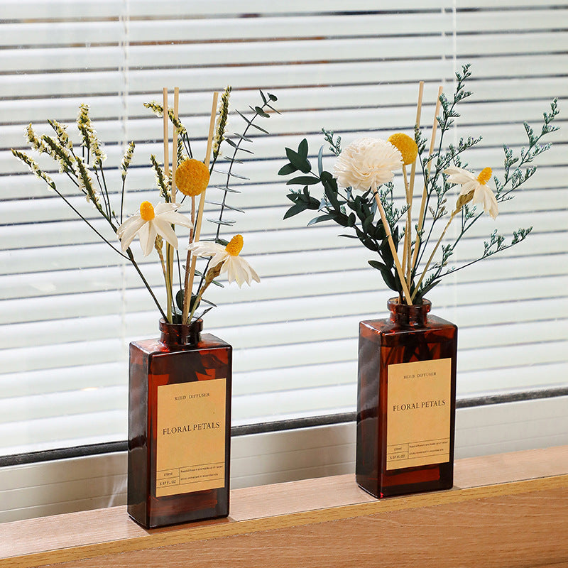 Vintage Reed Diffuser — Natural Fragrance with Floral Beauty