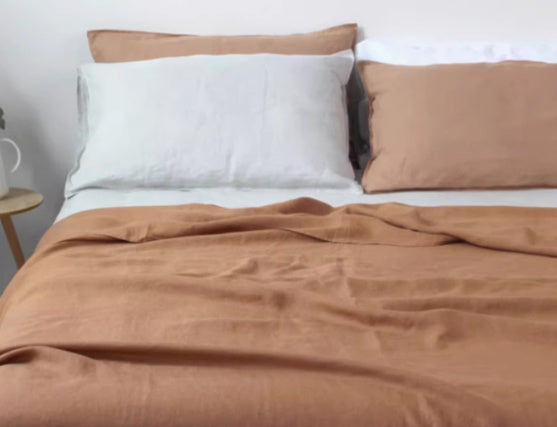 Cozy Linen Bed Sheets — Natural Warmth for Your Home
