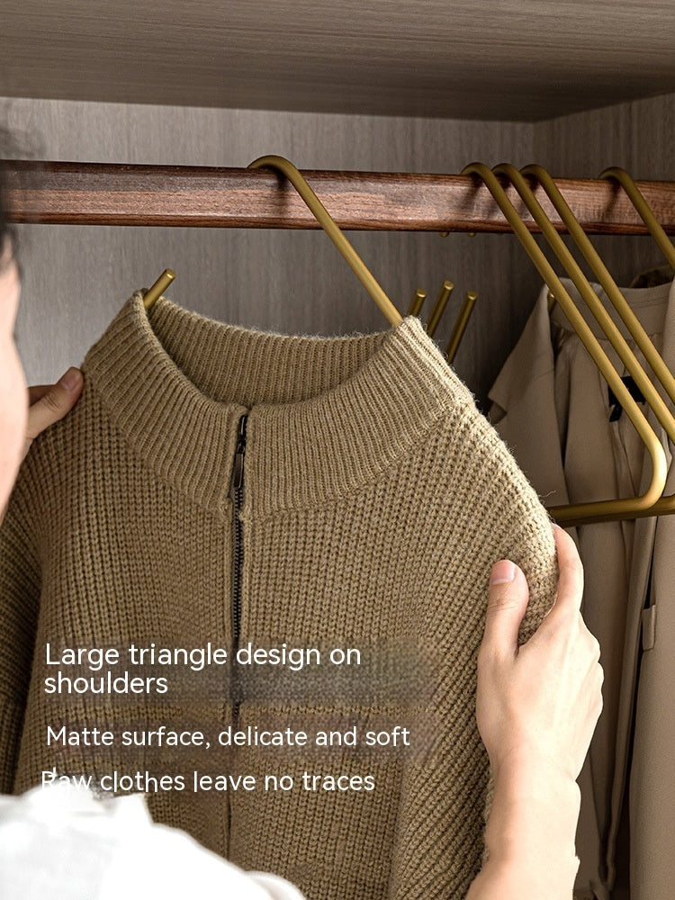Modern Clothes Display Rack — Chic Organization for Every Space